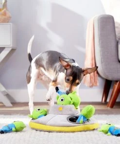 Frisco Hide & Seek Plush Flying Saucer Puzzle Dog Toy 9 Frisco Hide & Seek Plush Flying Saucer Puzzle Dog Toy -Frisco Sales 2024 152812 PT3. SY630 V1549654791