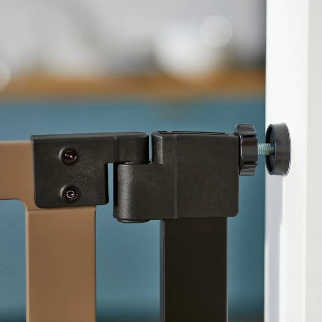 Frisco Wood & Metal Extra Tall Auto-close Dog Gate, 41-in 6 Frisco Wood & Metal Extra Tall Auto-close Dog Gate, 41-in - Image 4