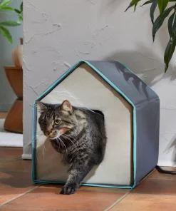 Frisco Indoor Heated Cat House